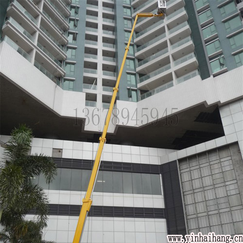 直臂式升降平臺(tái) 升高到20米的時(shí)候