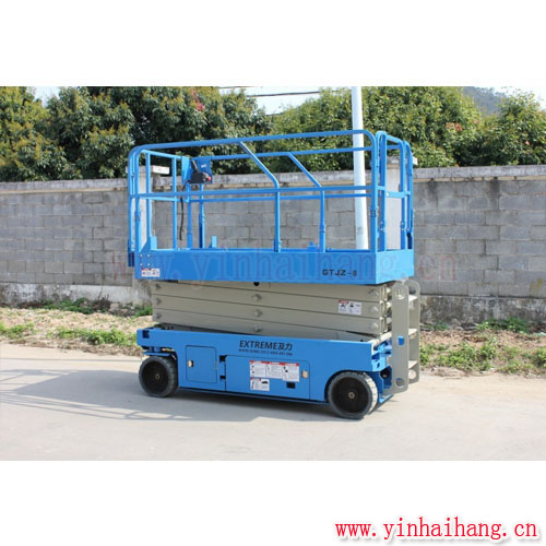 自行剪叉式高空作業(yè)平臺7