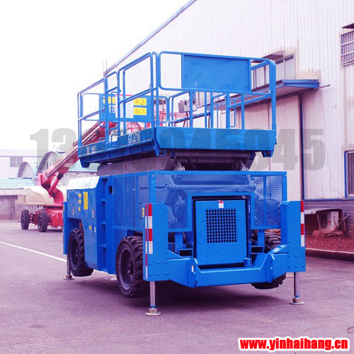 越野型高空作業(yè)升降平臺